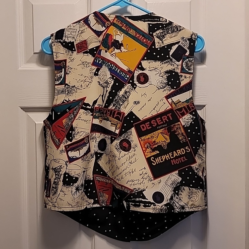Travel Themed Silk Vest Size Medium - Picture 5 of 6